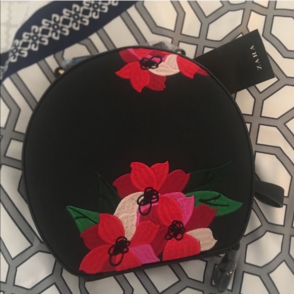 Zara embroidered oval city bag - Picture 7 of 7